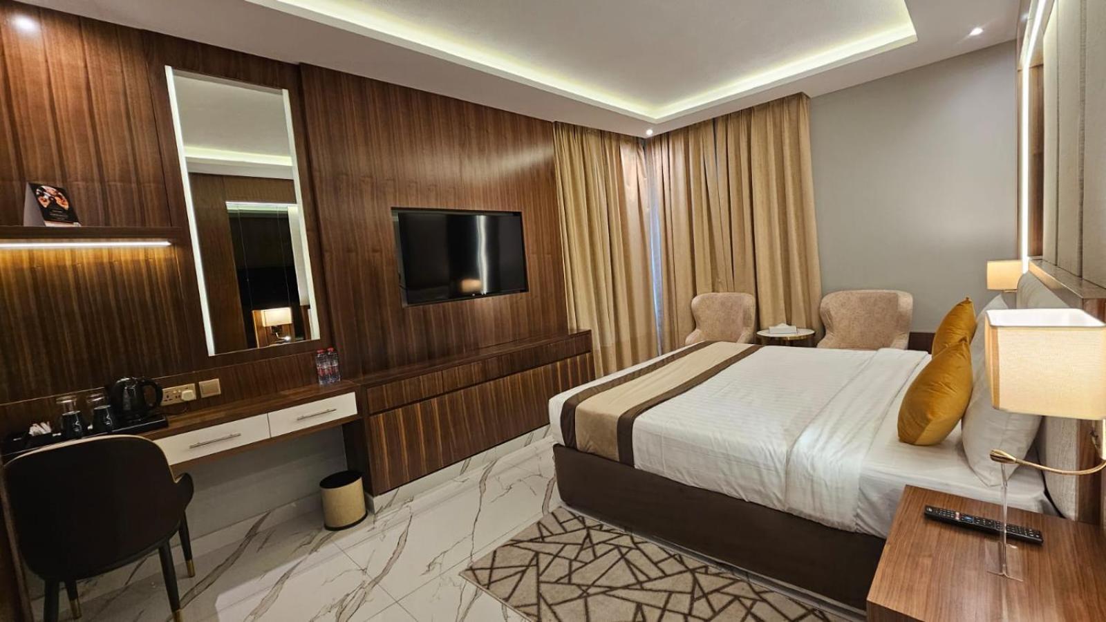 Concorde Deira Hotel -Formerly Golden Tulip Deira Hotel Dubai Exterior foto